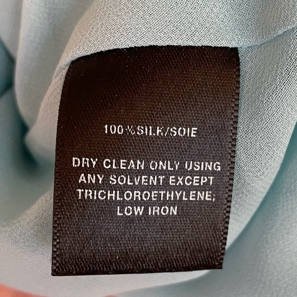 LAFAYETTE 148 PETITE BLUE SILK TOP - Picture 4 of 5